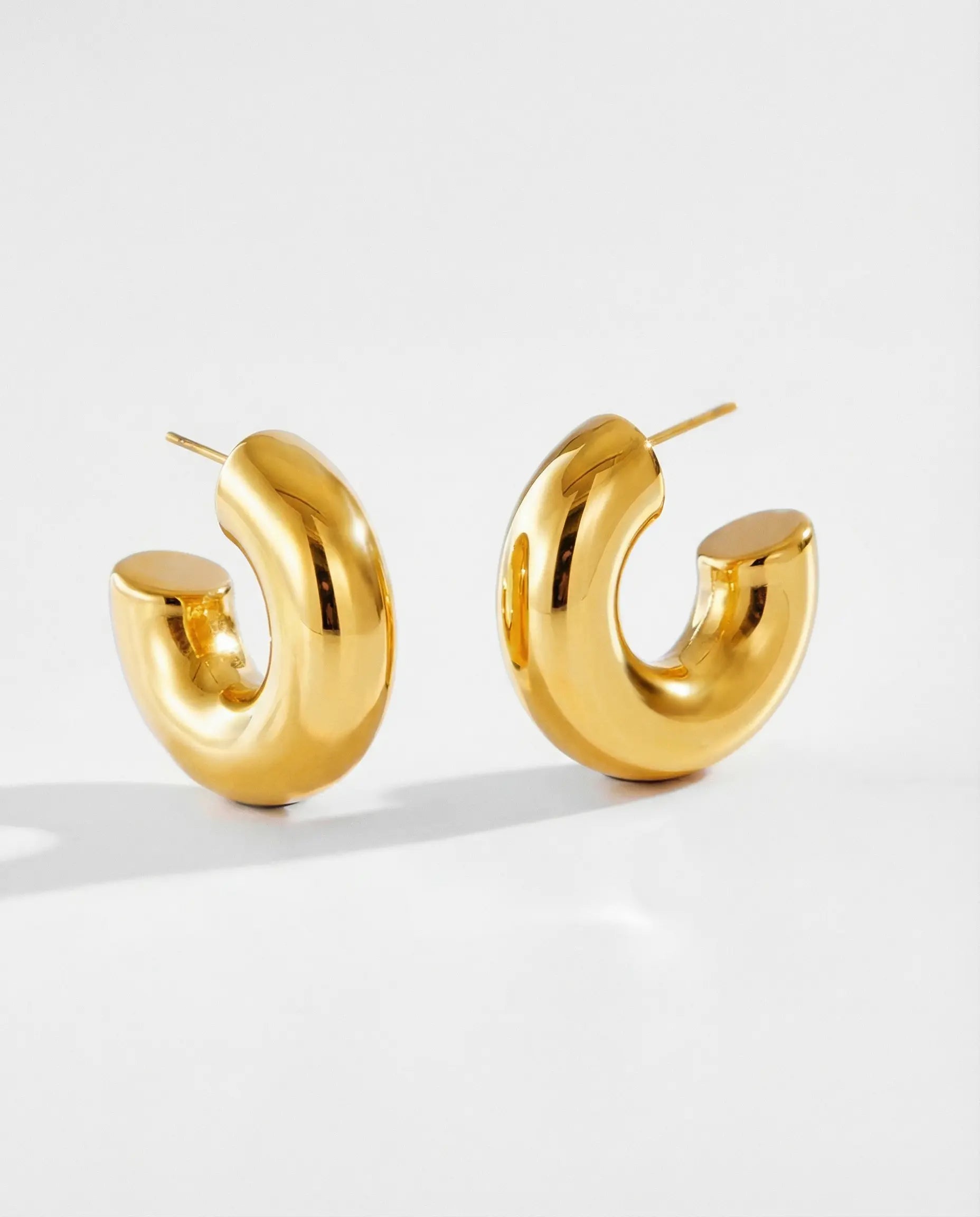Curve Statement Studs te'sy