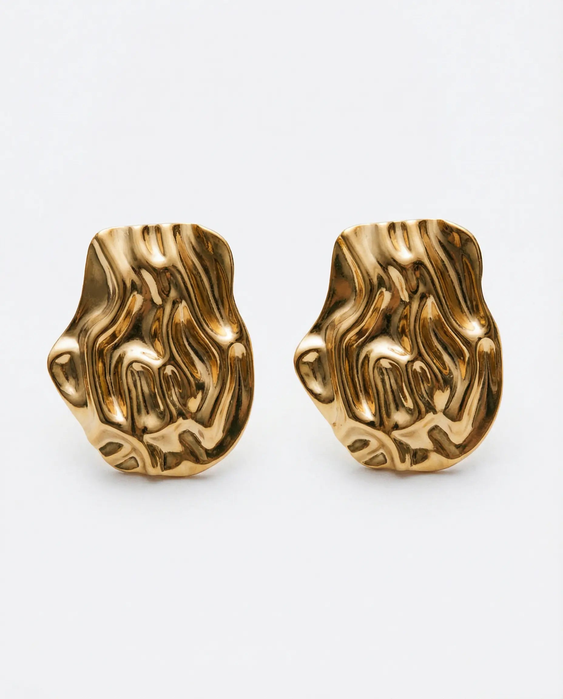 Bold Stud Earrings te'sy